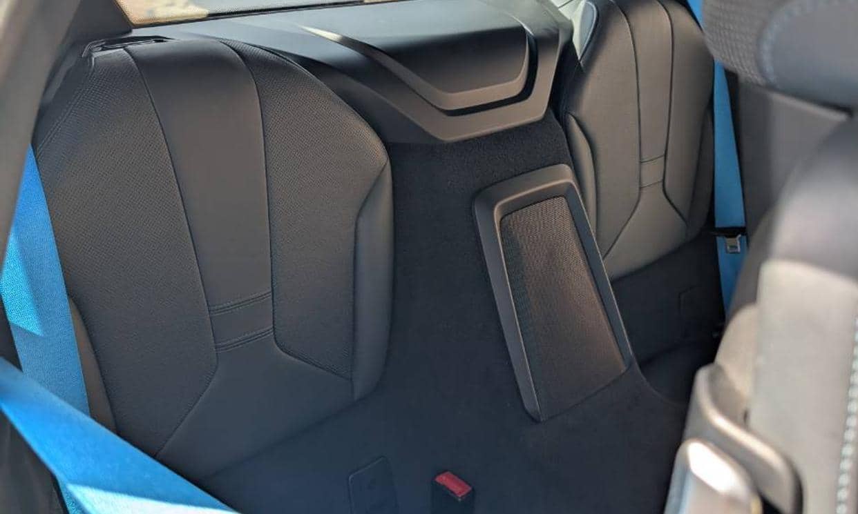 BMW i8 — photo 2