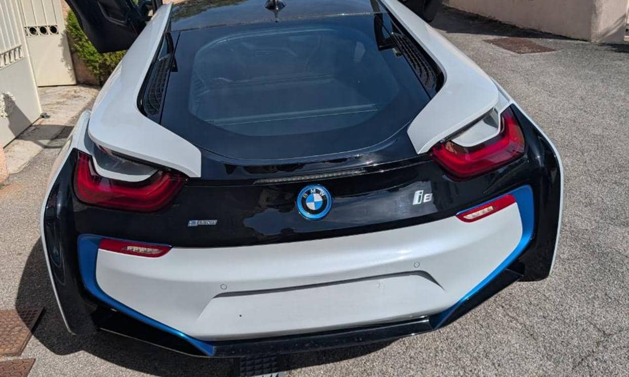 BMW i8 — photo 5