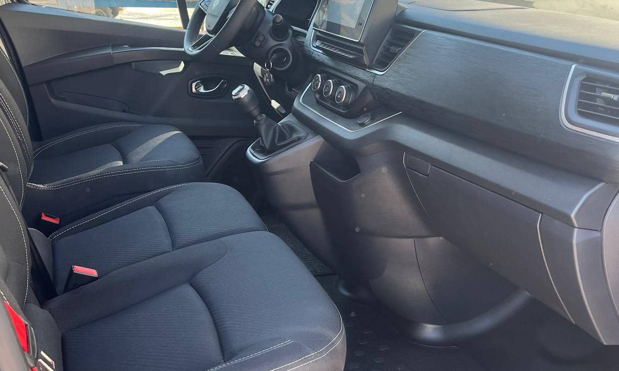 Renault TRAFIC III — photo 4