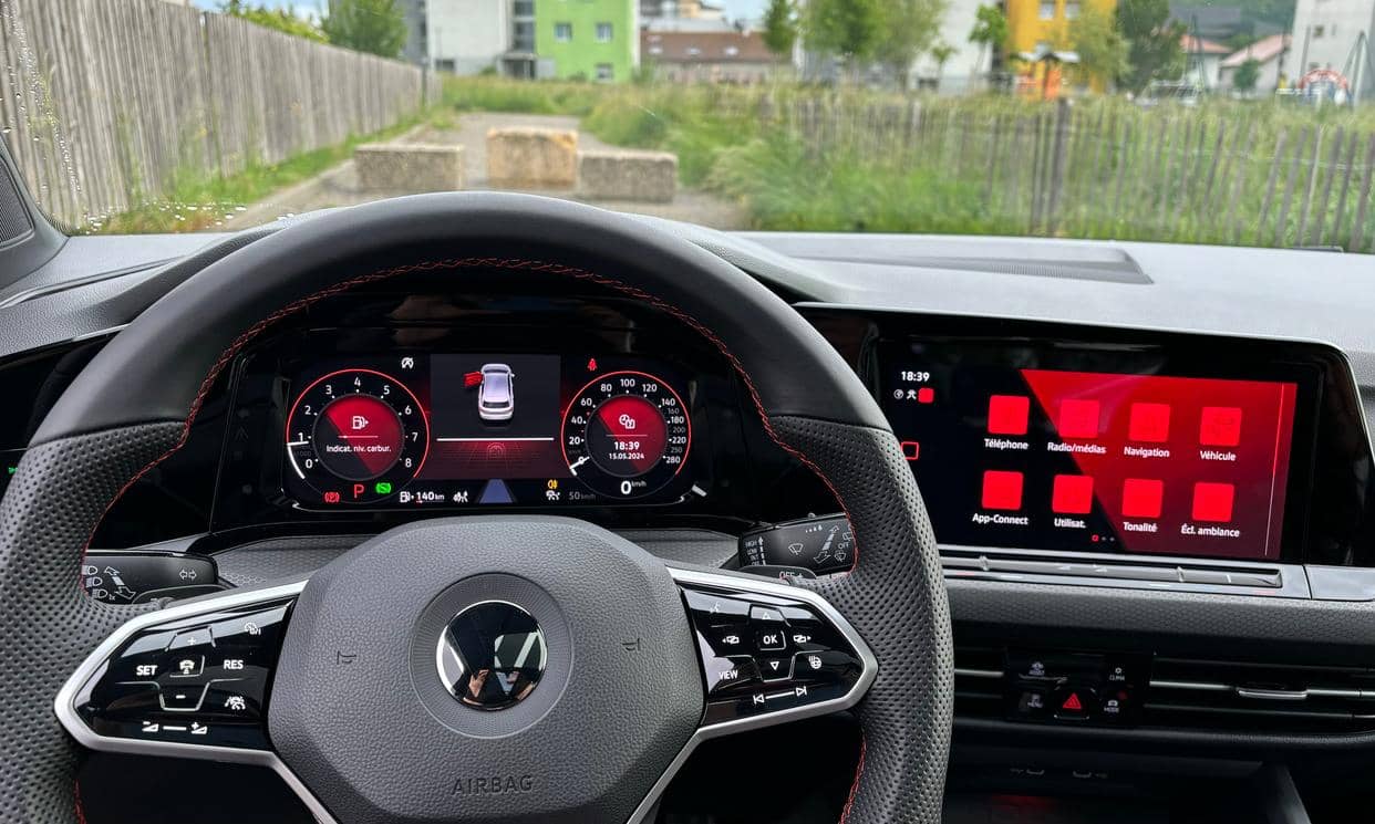 Volkswagen GOLF — photo 3