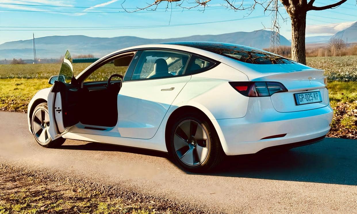 Tesla MODEL 3 — photo 7