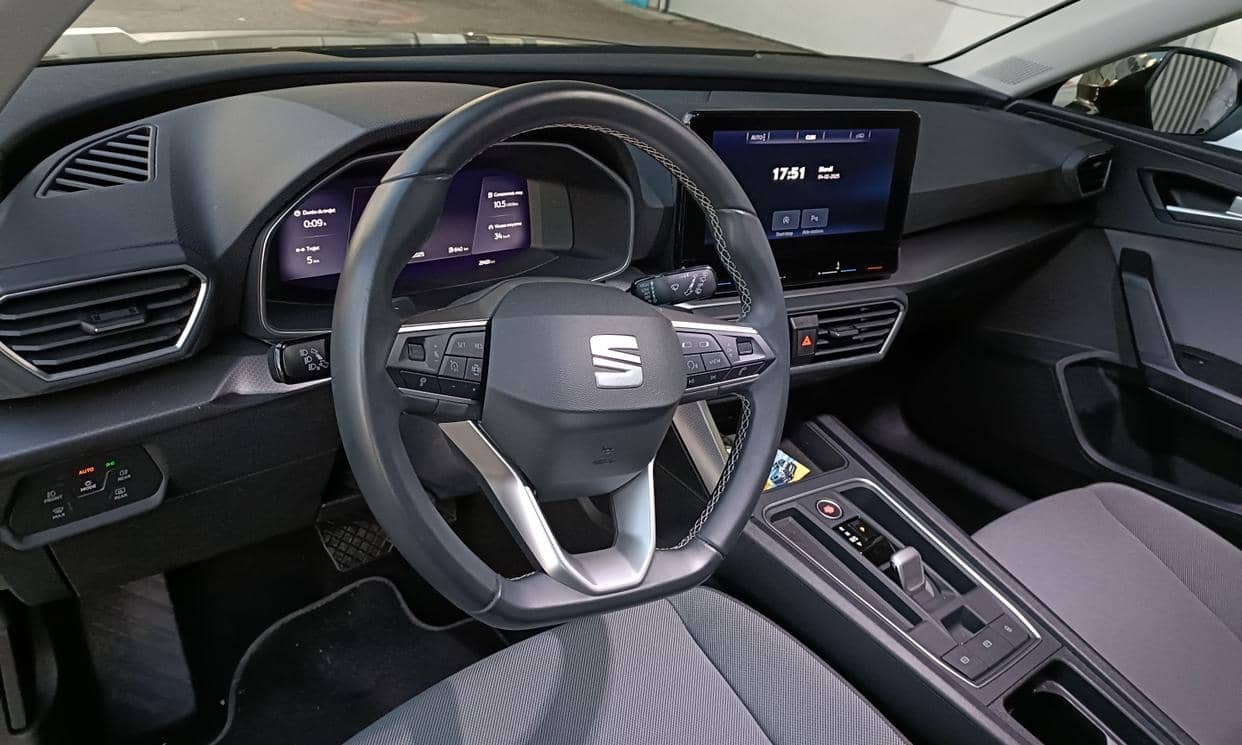 Seat LEON — photo 8