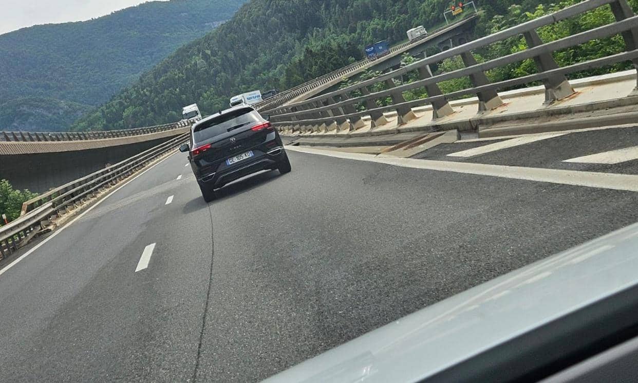 Volkswagen T-ROC — photo 4