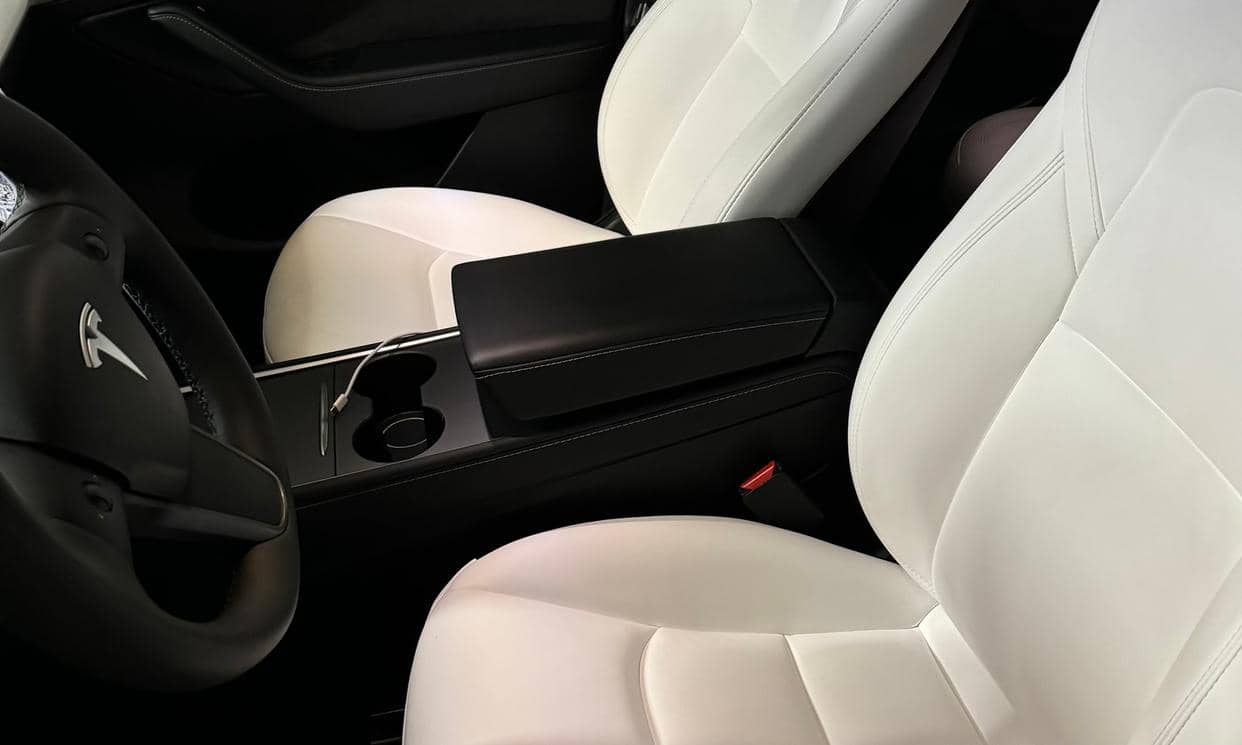 Tesla MODEL Y — photo 3
