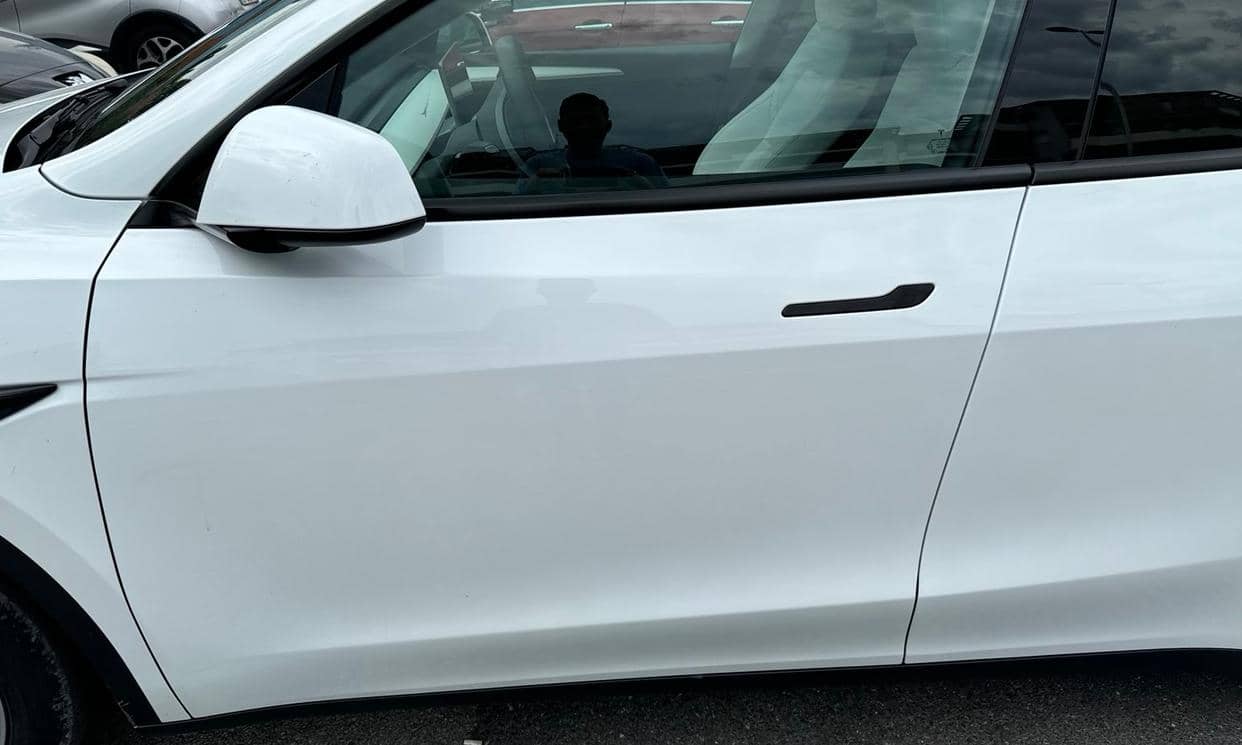 Tesla MODEL Y — photo 11