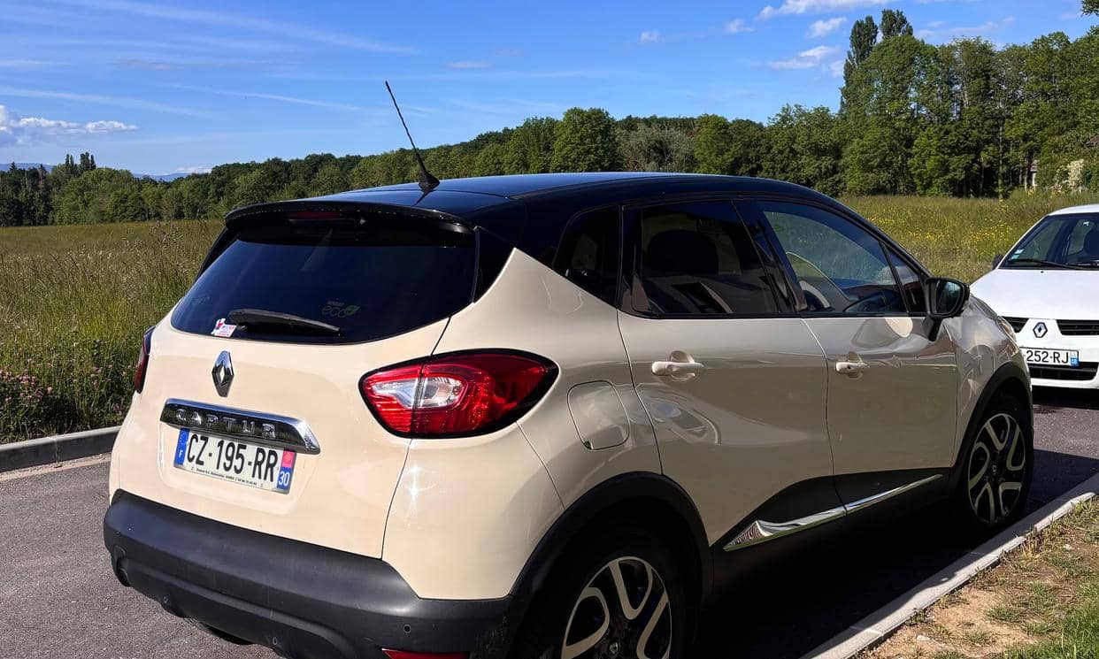 Renault CAPTUR — photo 2