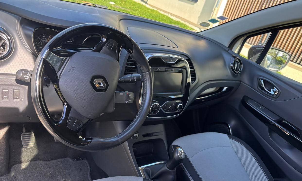 Renault CAPTUR — photo 13