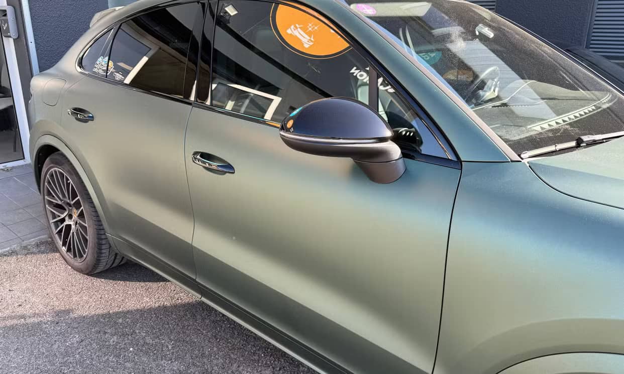 Porsche CAYENNE — photo 2