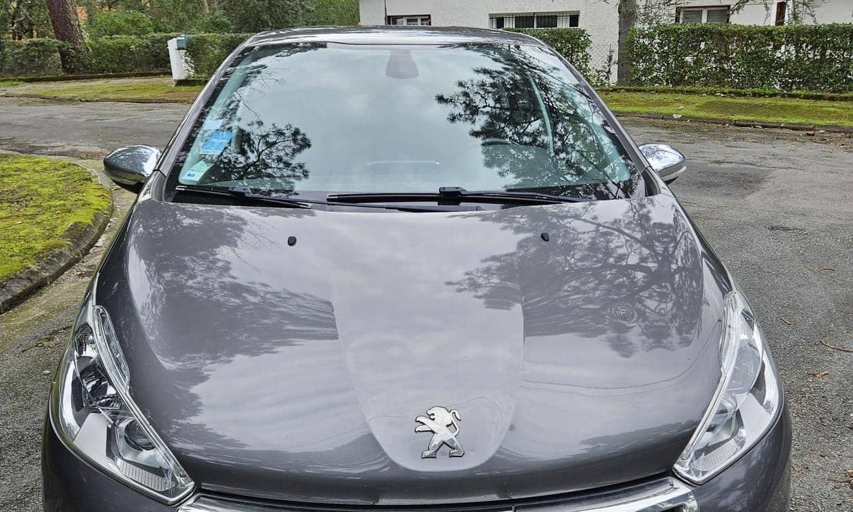 Peugeot 208 — photo 2