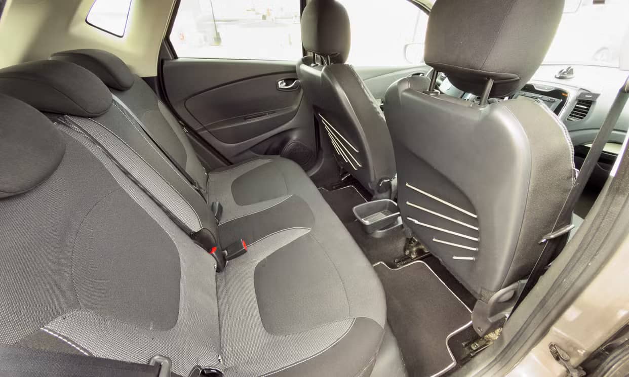 Renault CAPTUR — photo 2