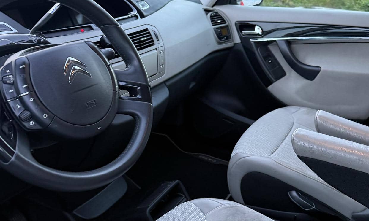 Citroen C4 PICASSO — photo 12