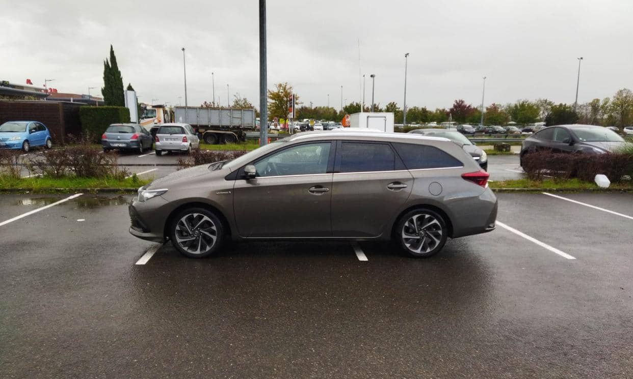Toyota AURIS — photo 7