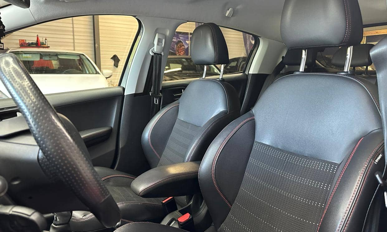 Peugeot 208 — photo 5