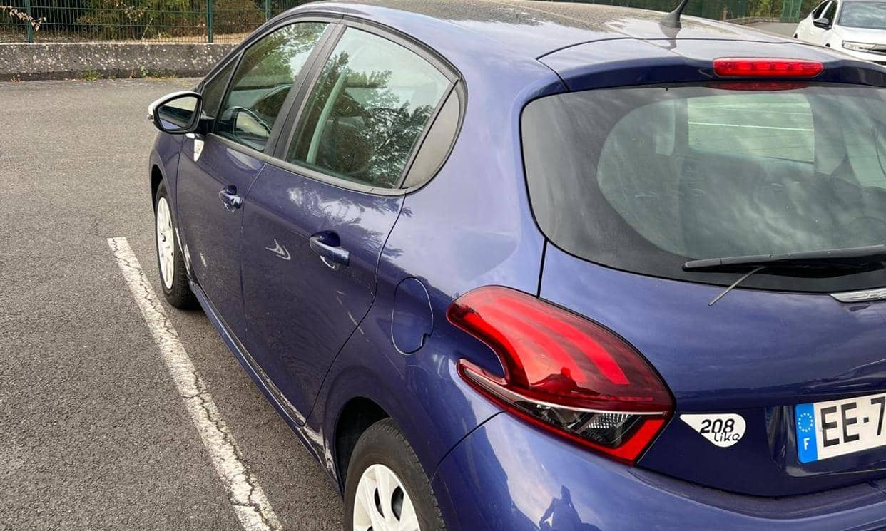 Peugeot 208 — photo 3
