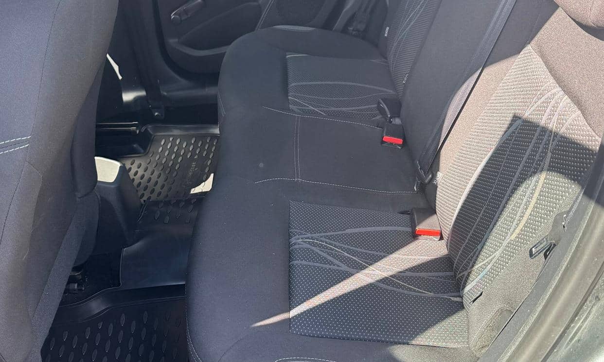 Peugeot 208 — photo 6