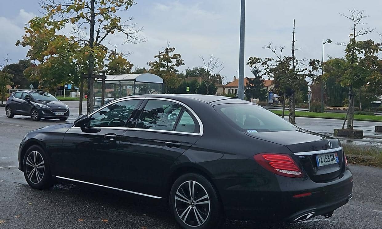 Mercedes-Benz CLASSE E — photo 2