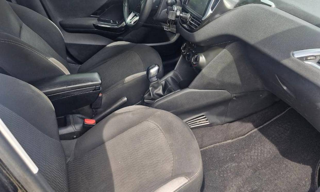 Peugeot 208 — photo 5