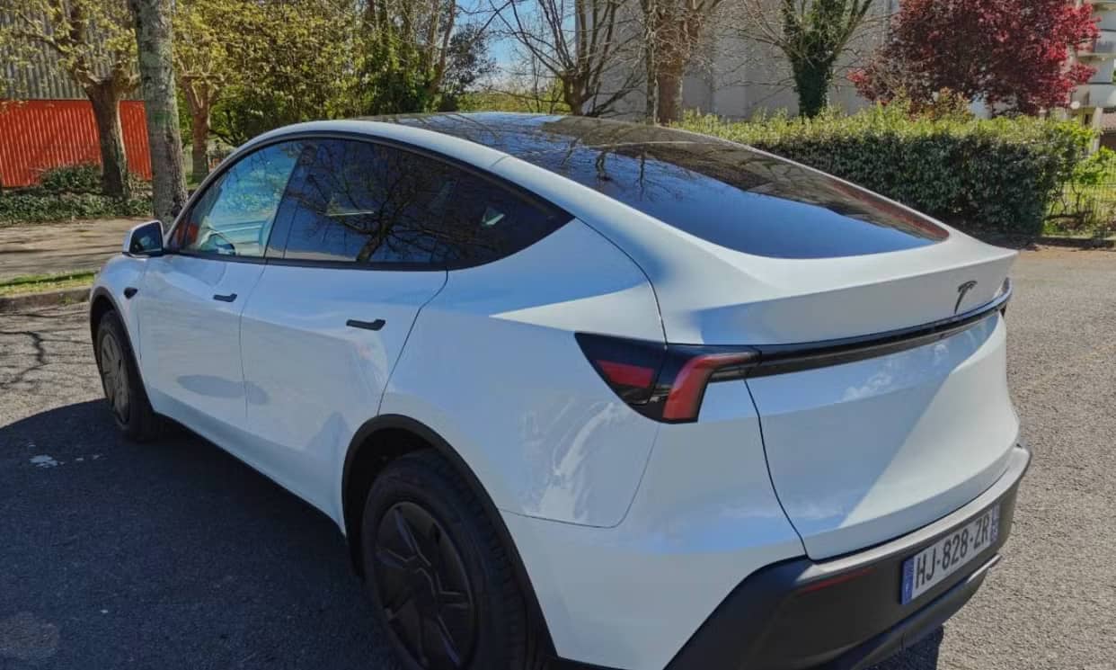 Tesla MODEL Y — photo 2