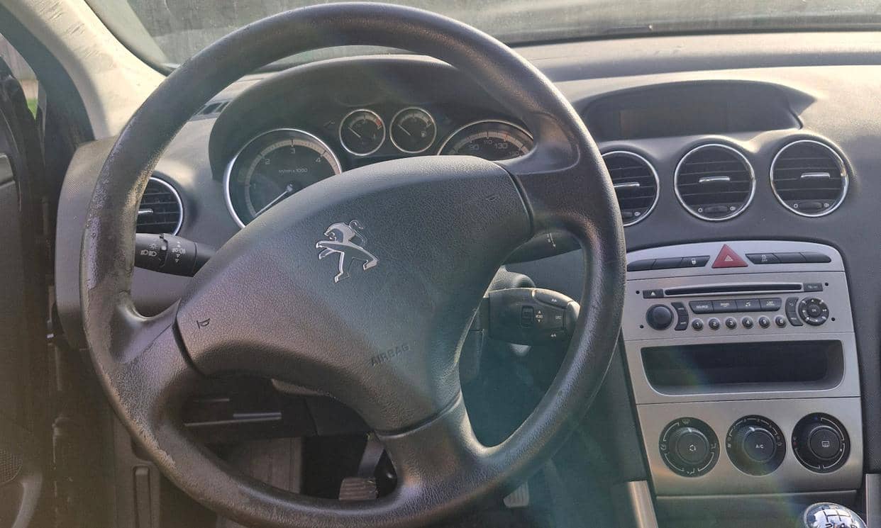 Peugeot 308 — photo 6