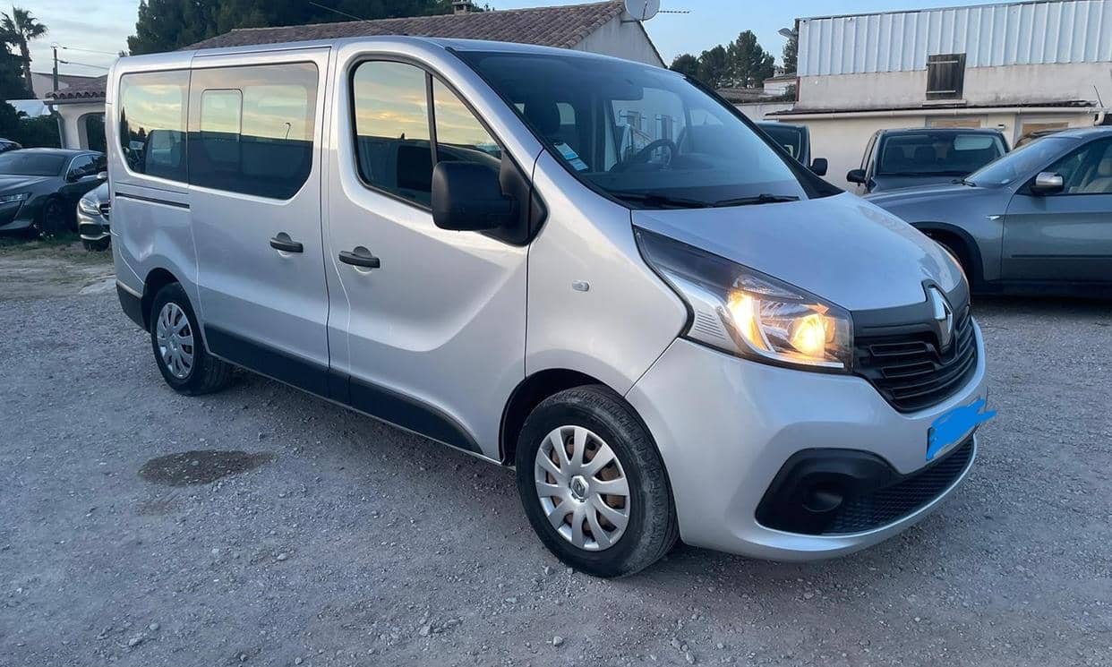 Renault TRAFIC III — photo 2