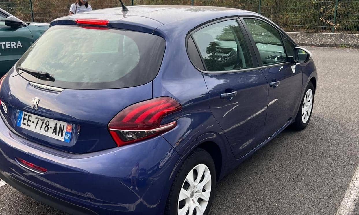 Peugeot 208 — photo 2