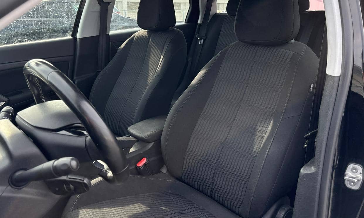 Peugeot 308 — photo 7