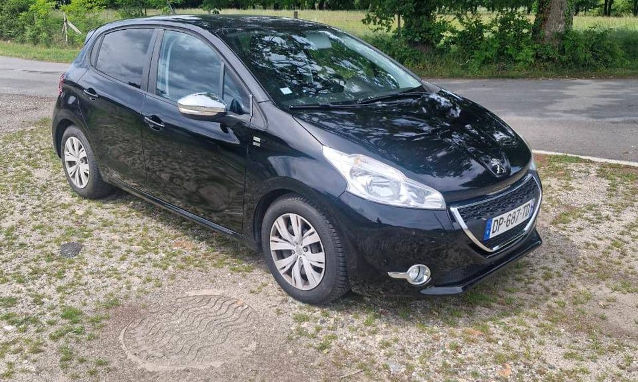 Peugeot 208 — photo 3