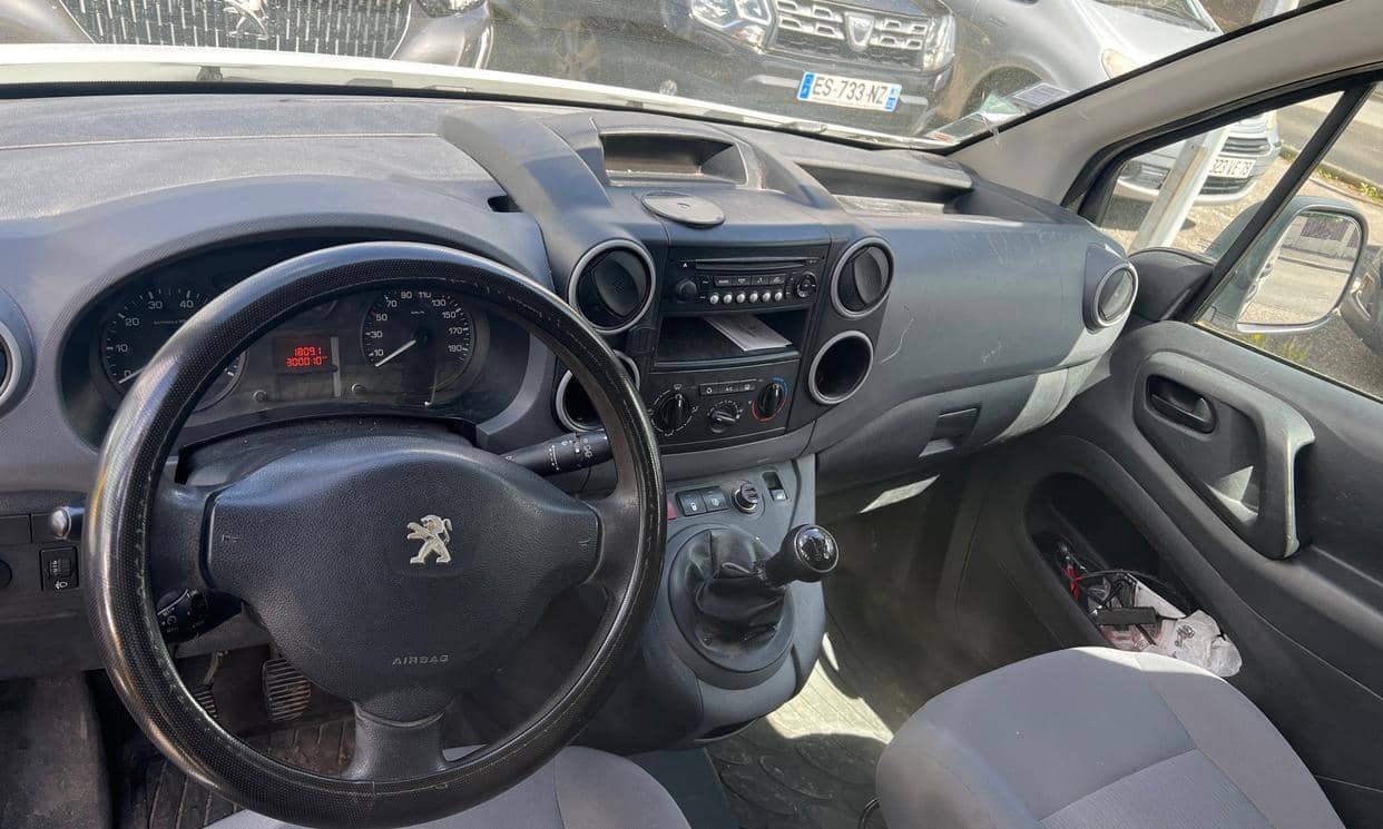 Peugeot PARTNER CABINE APPROFONDIE — photo 4