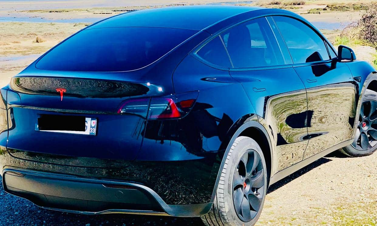 Tesla MODEL Y — photo 8