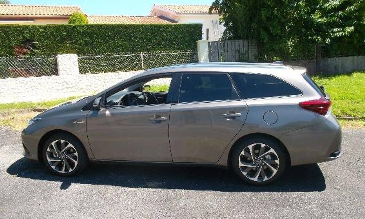 Toyota AURIS — photo 10