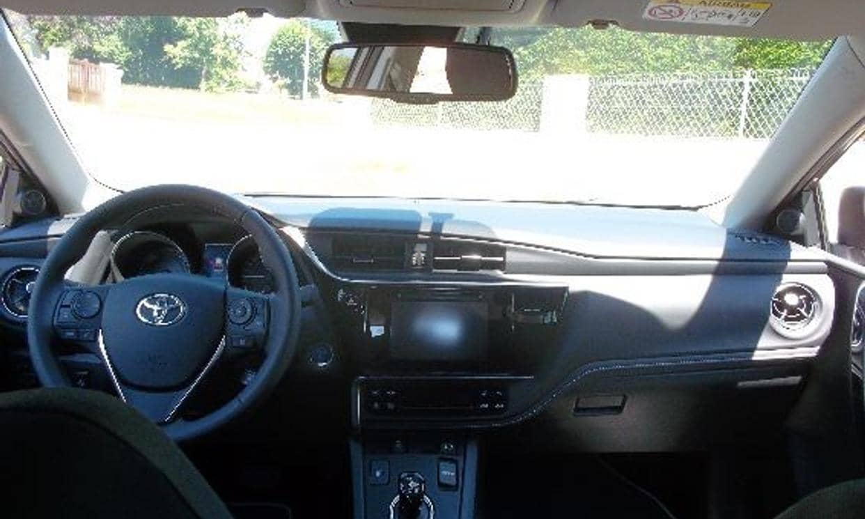 Toyota AURIS — photo 8