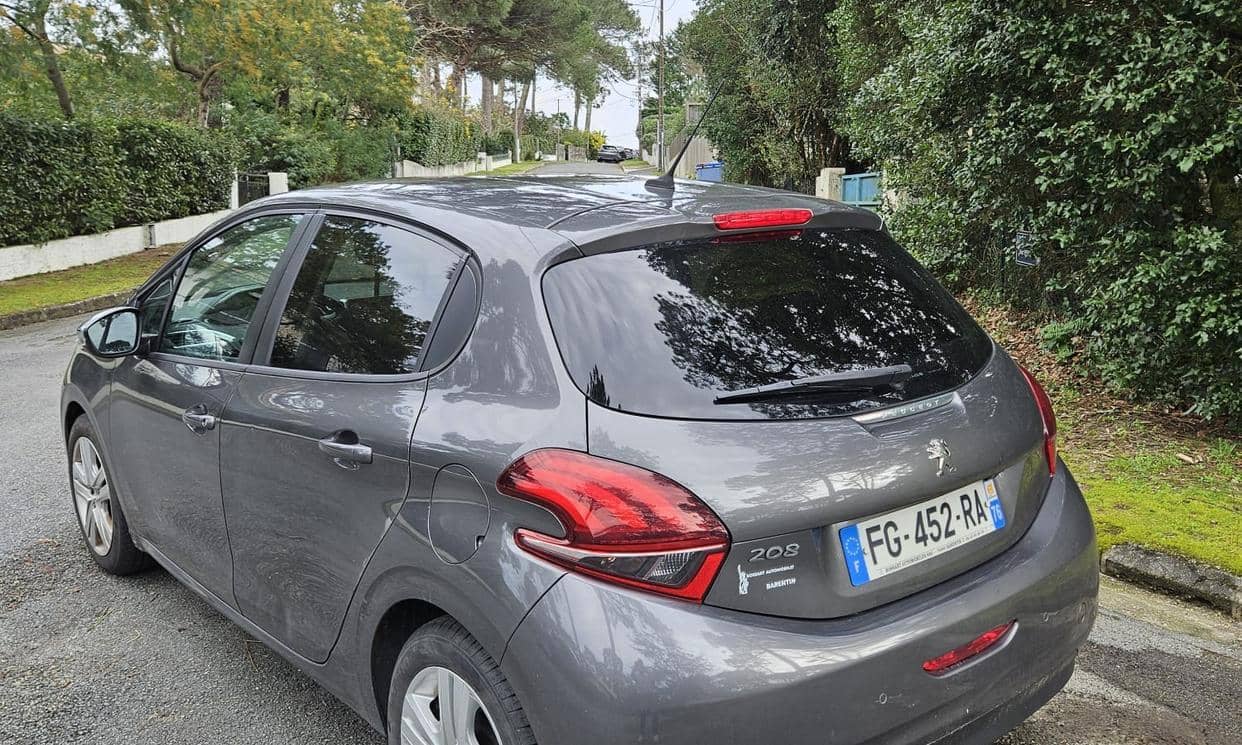 Peugeot 208 — photo 3