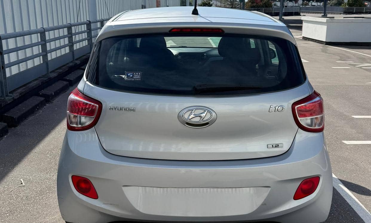 Hyundai i10 — photo 8