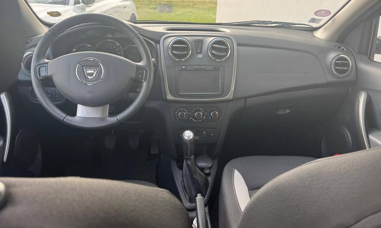 Dacia SANDERO — photo 11