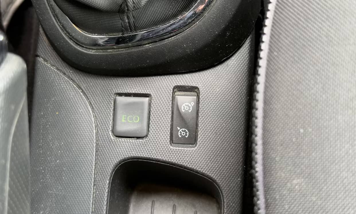 Renault CAPTUR — photo 9