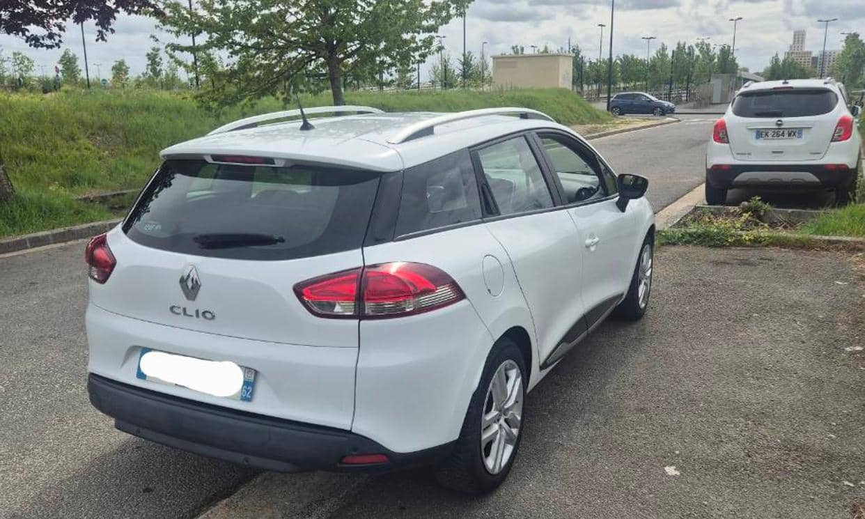 Renault CLIO IV — photo 12
