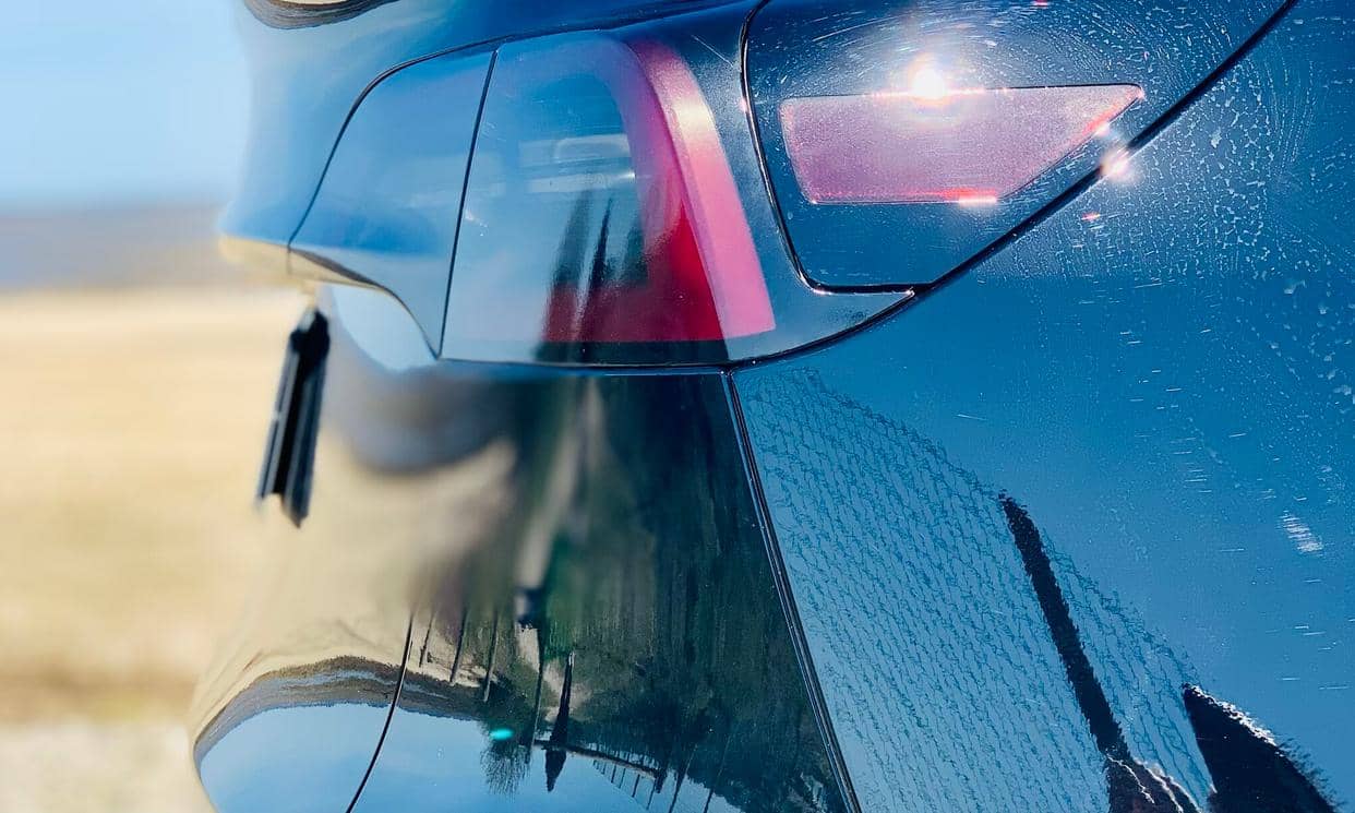 Tesla MODEL Y — photo 2