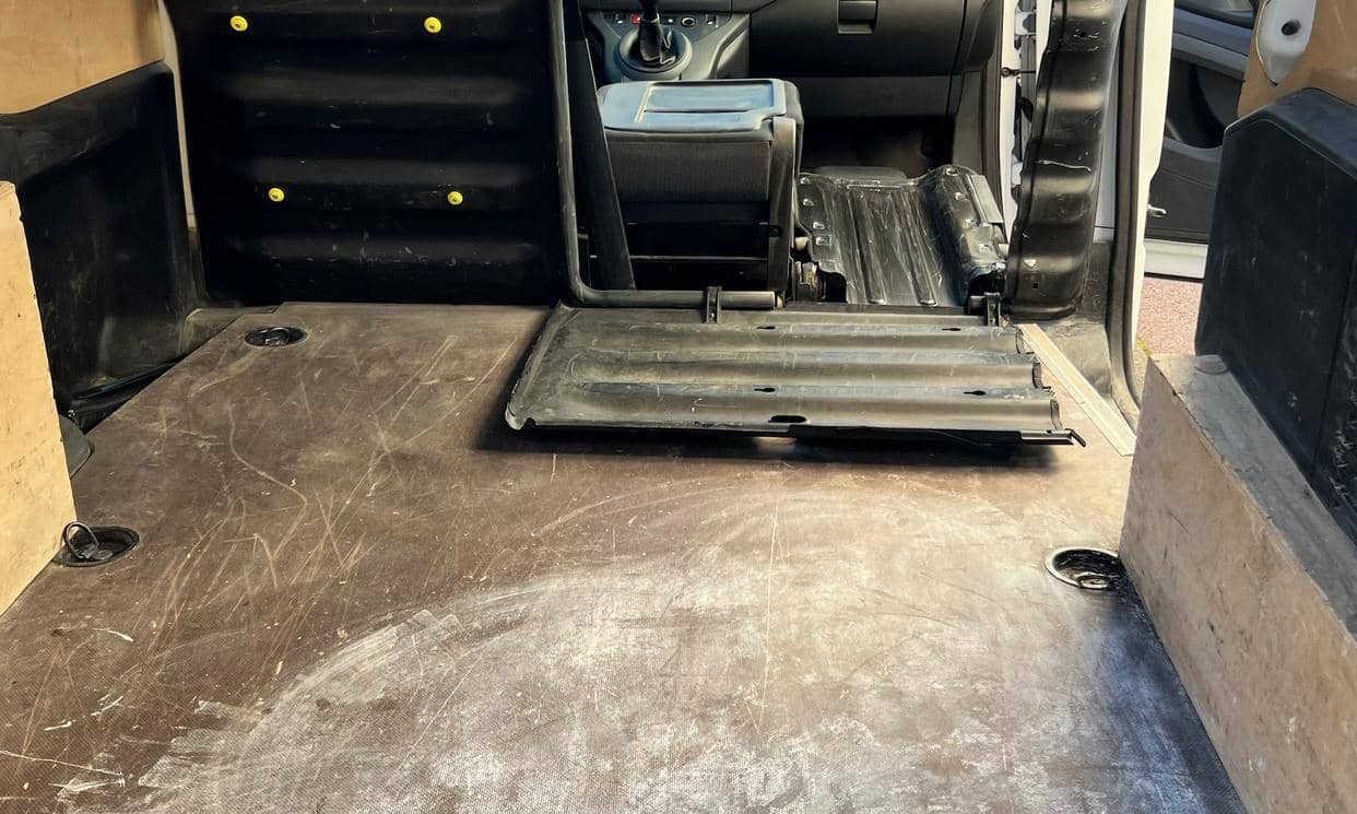 Citroen BERLINGO FOURGON — photo 10