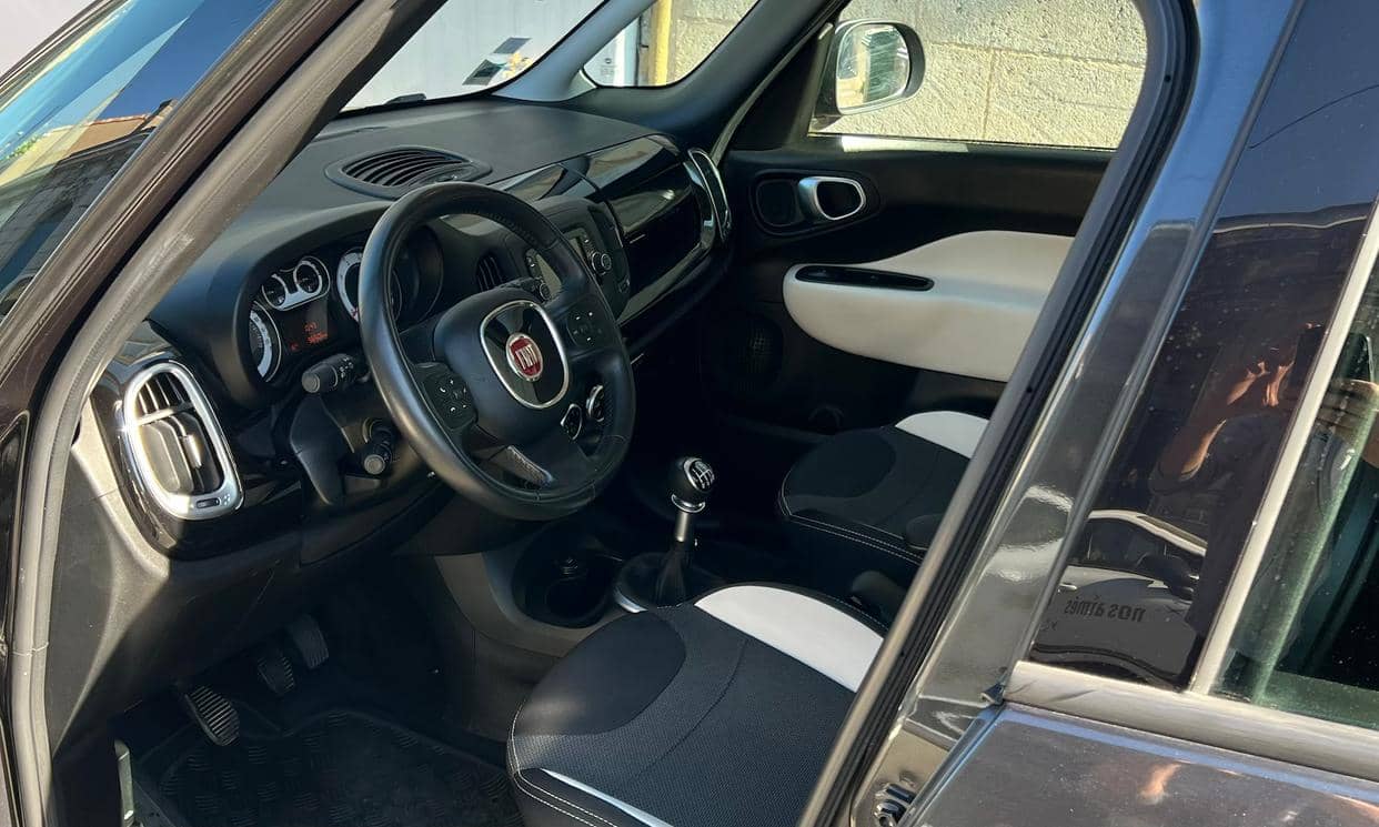 FIAT 500L — photo 11