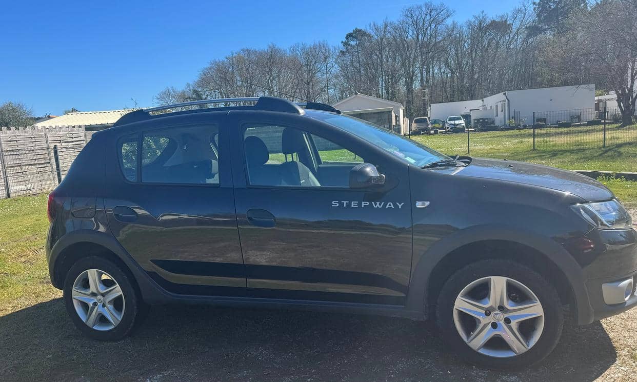 Dacia SANDERO — photo 10