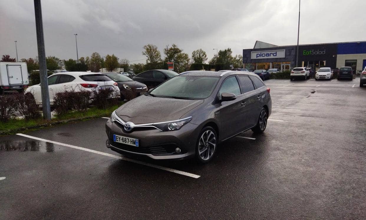 Toyota AURIS — photo 11