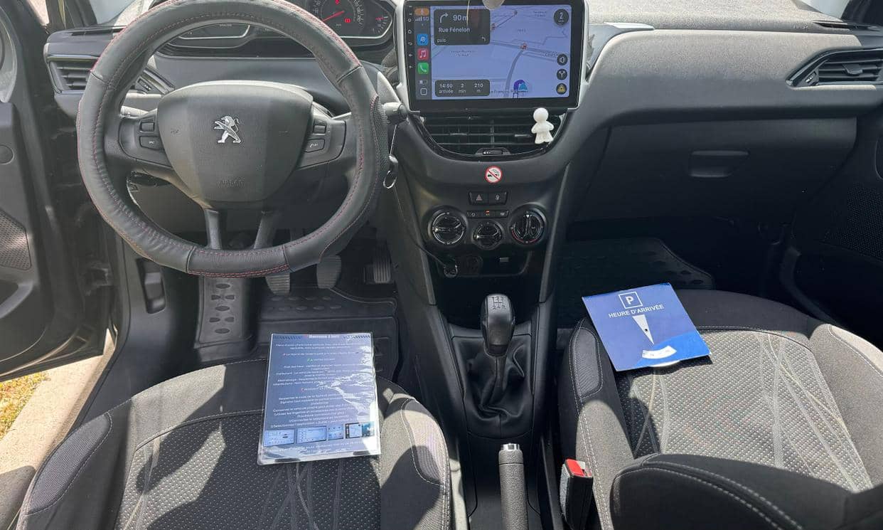 Peugeot 208 — photo 4
