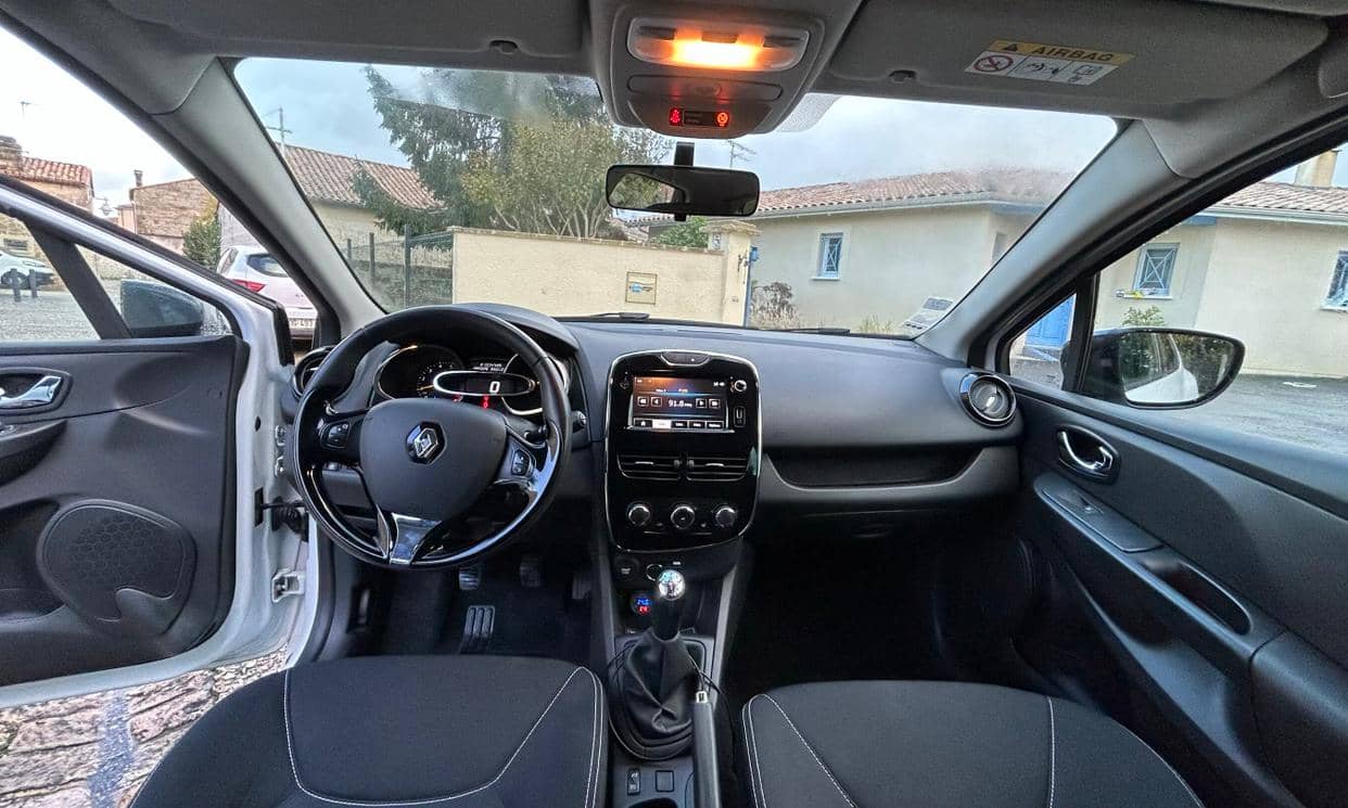 Renault CLIO IV — photo 3