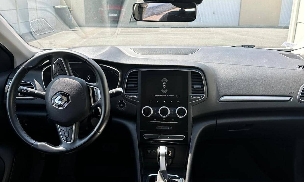 Renault MEGANE IV — photo 2