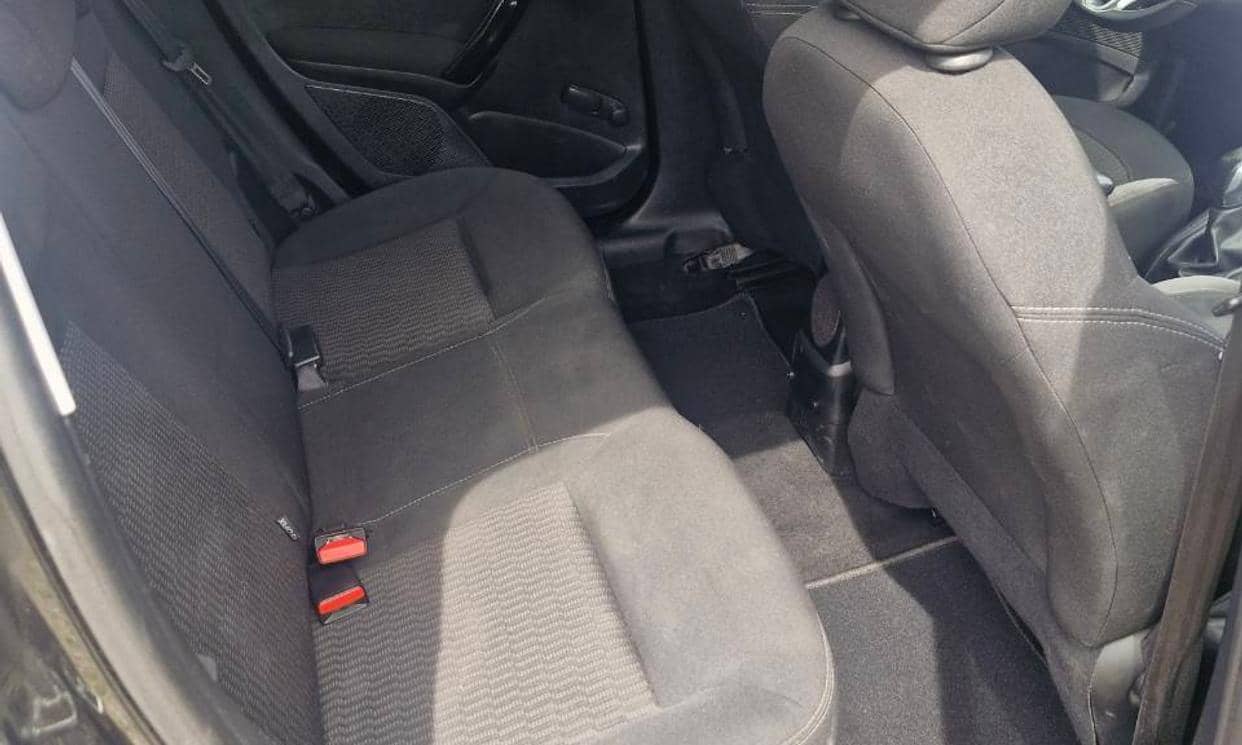 Peugeot 208 — photo 7