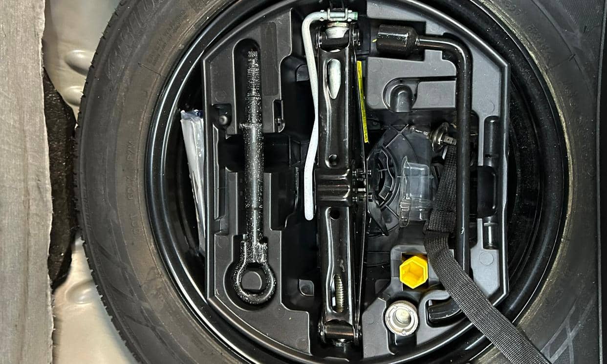 Peugeot 208 — photo 19