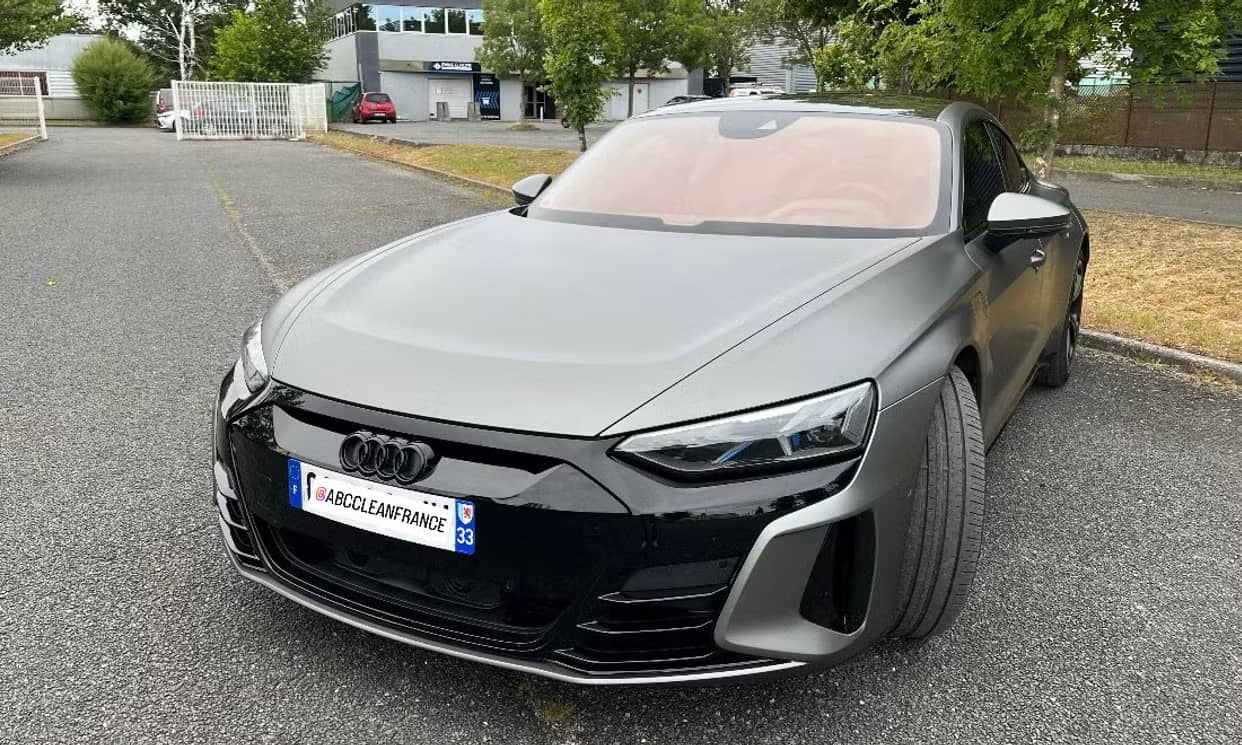 Audi RS E-TRON GT — photo 17