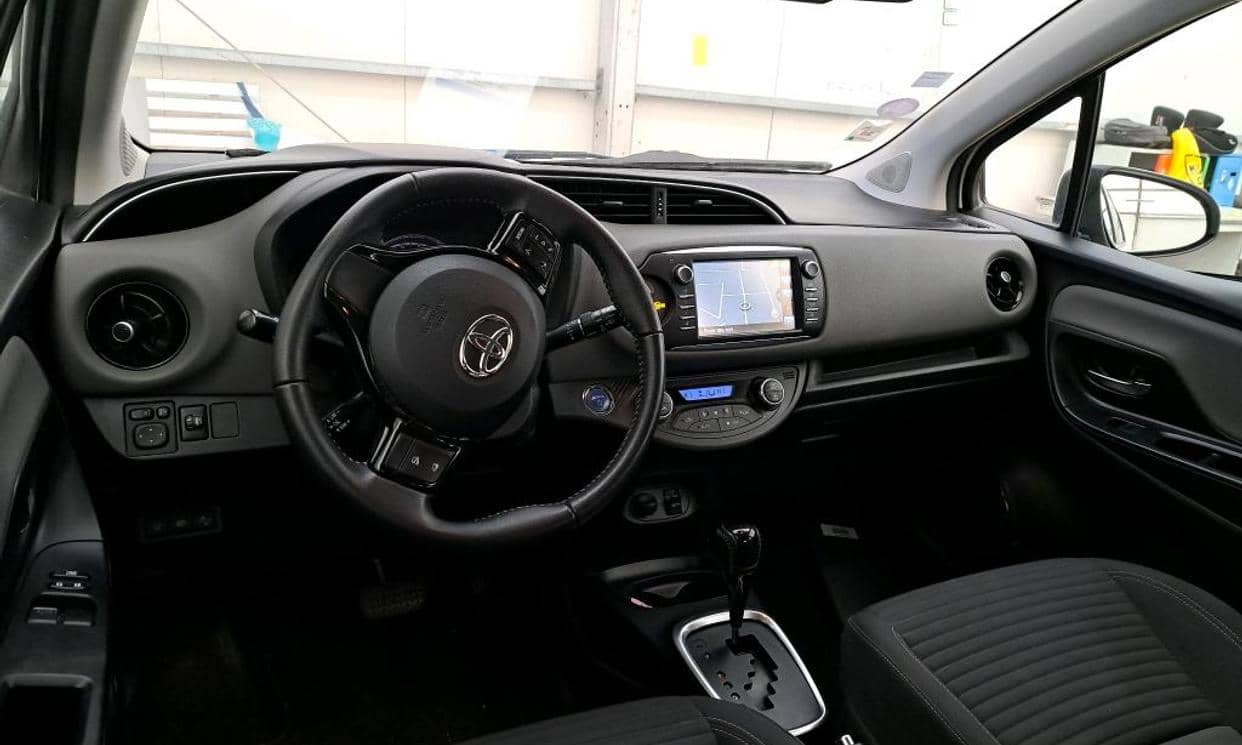 Toyota YARIS — photo 4