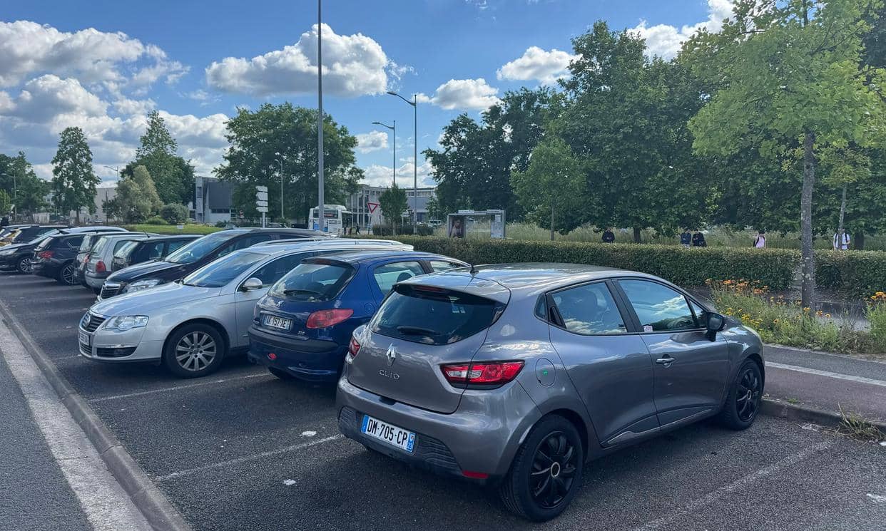 Renault CLIO IV — photo 9