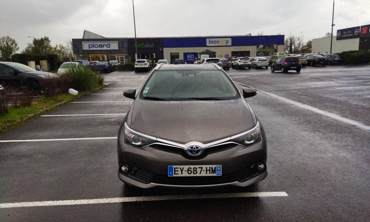 Toyota AURIS — photo 3